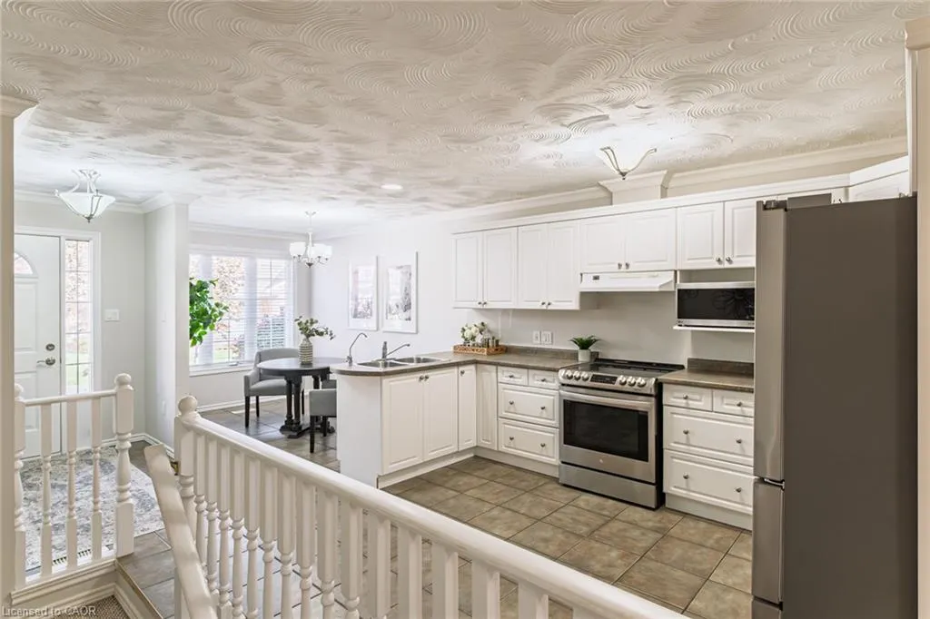 53 Beverly Street E #5