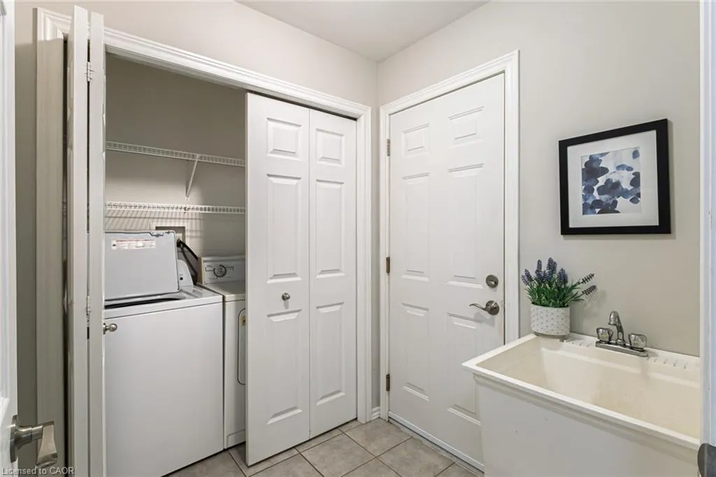 53 Beverly Street E #5