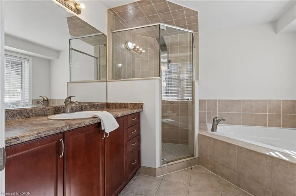 2090 Bates Common