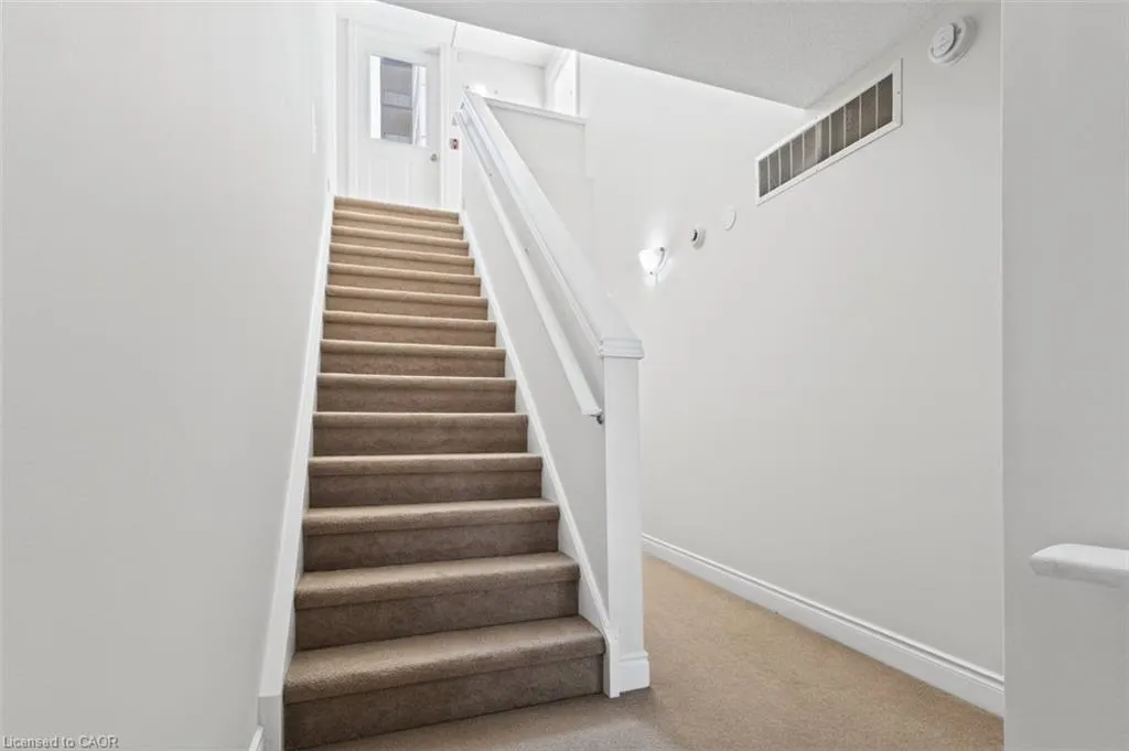 2090 Bates Common