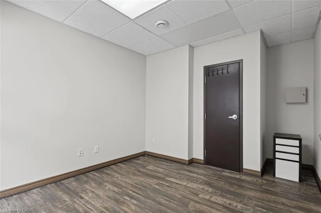 2090 Bates Common