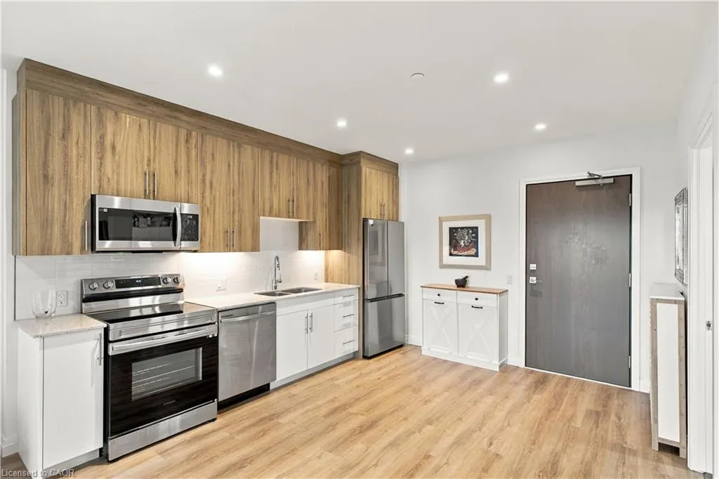 525 New Dundee Road #208