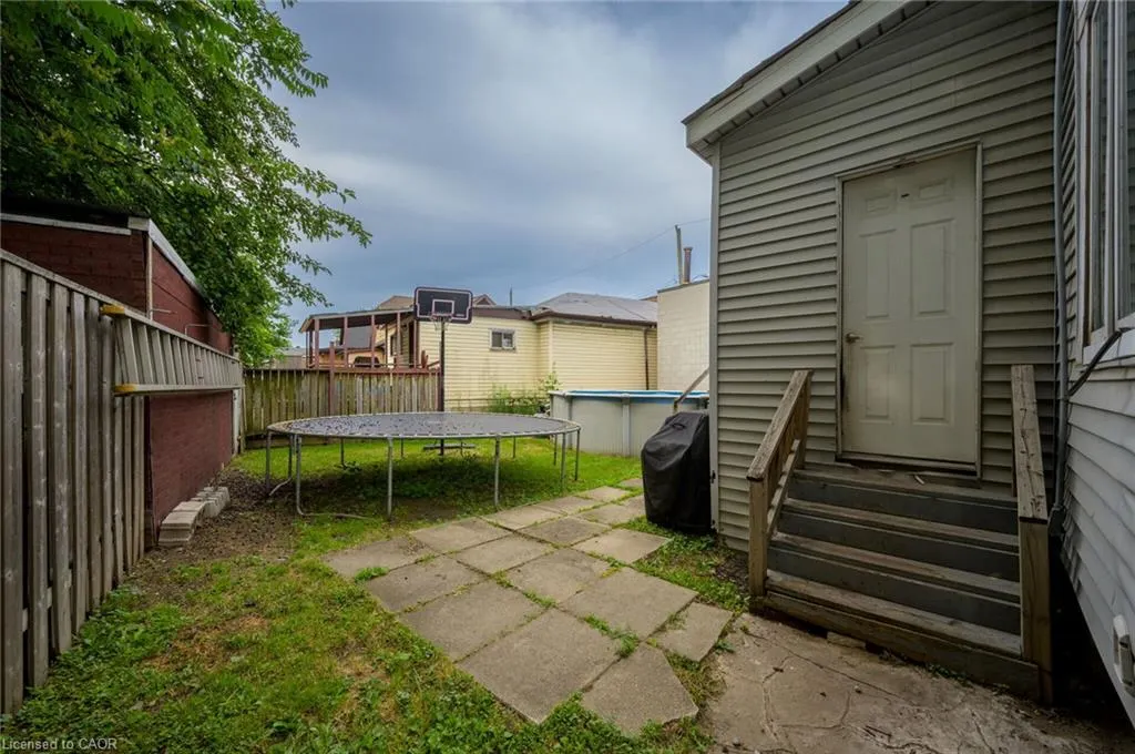 372 Beach Road