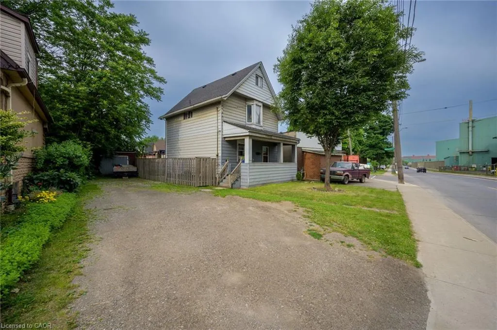 372 Beach Road