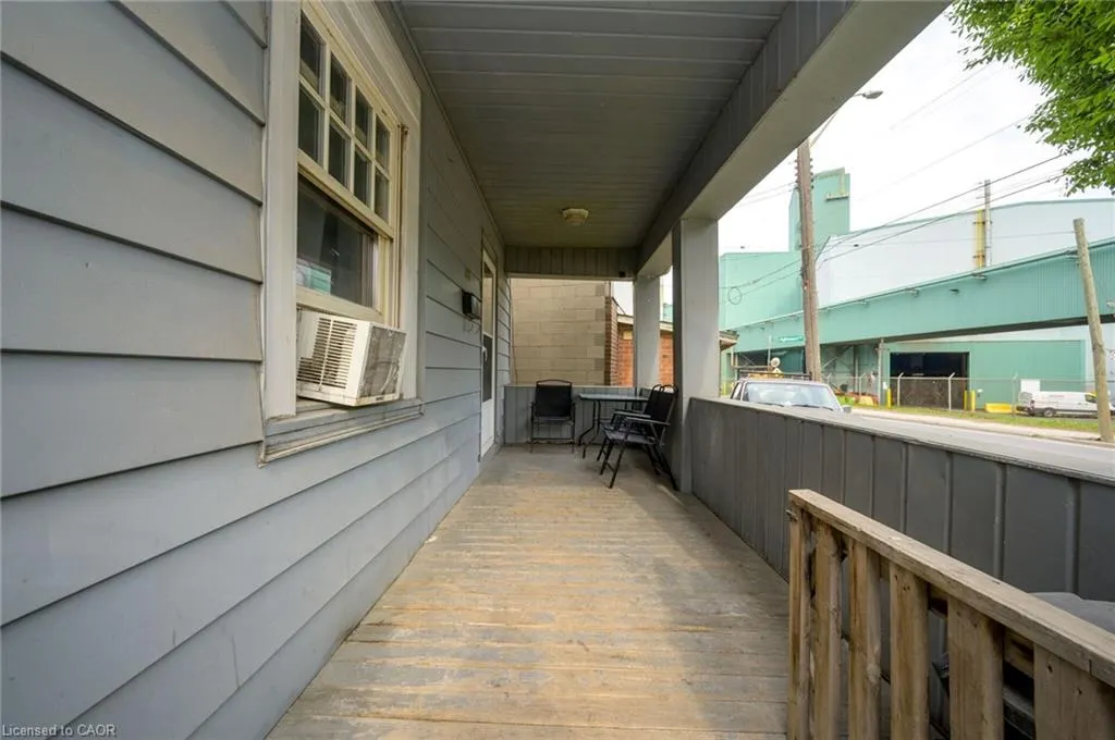 372 Beach Road