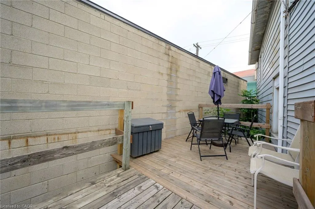 372 Beach Road