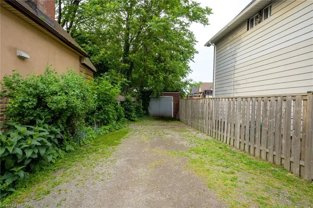 372 Beach Road