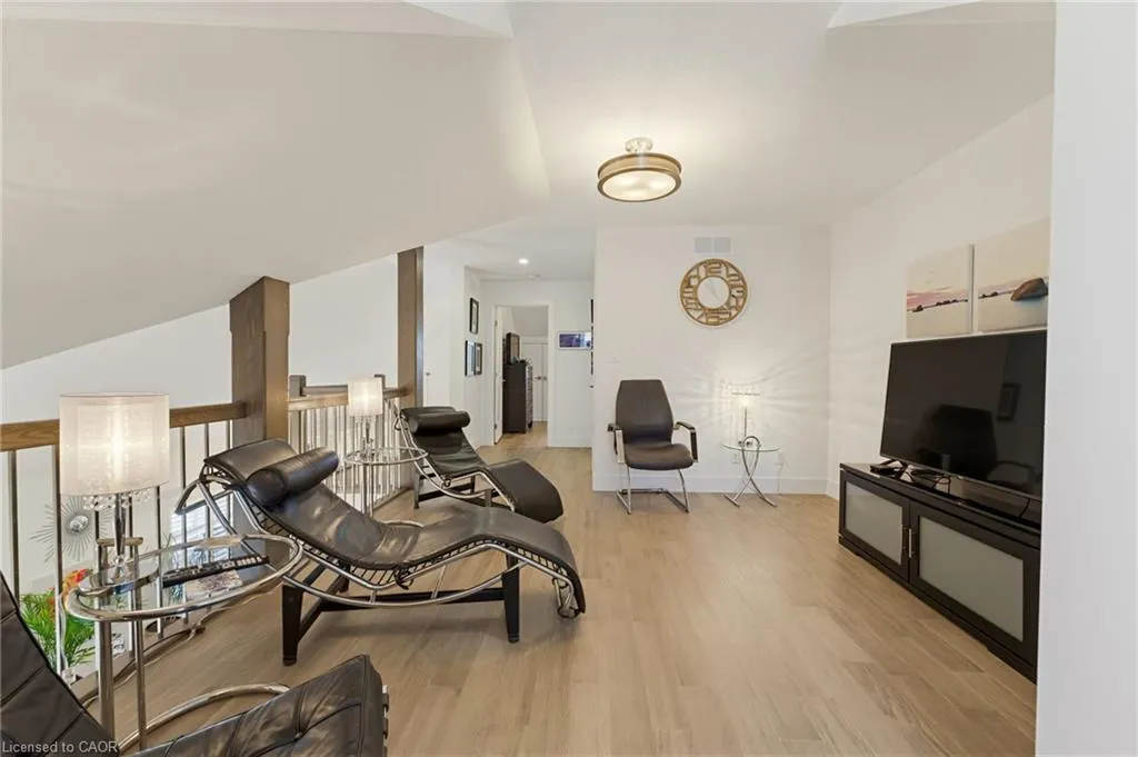 744 Nelson Street #11