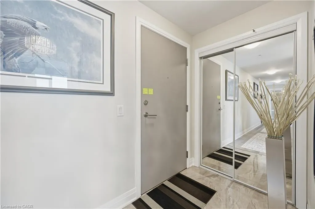 16 Concord Place #807