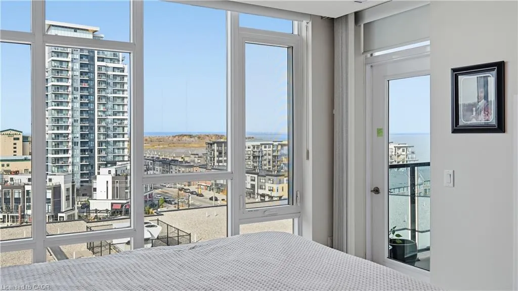 16 Concord Place #807