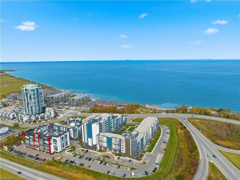 16 Concord Place #807