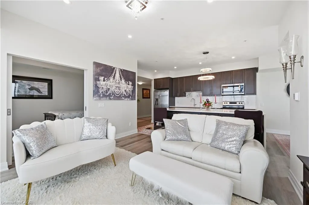 16 Concord Place #807