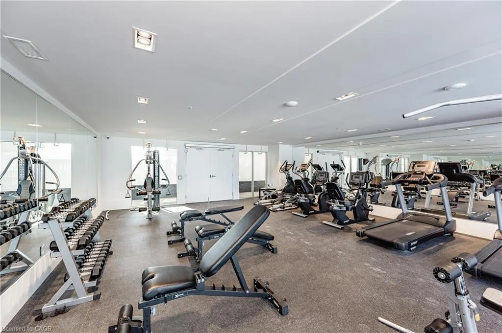 16 Concord Place #807