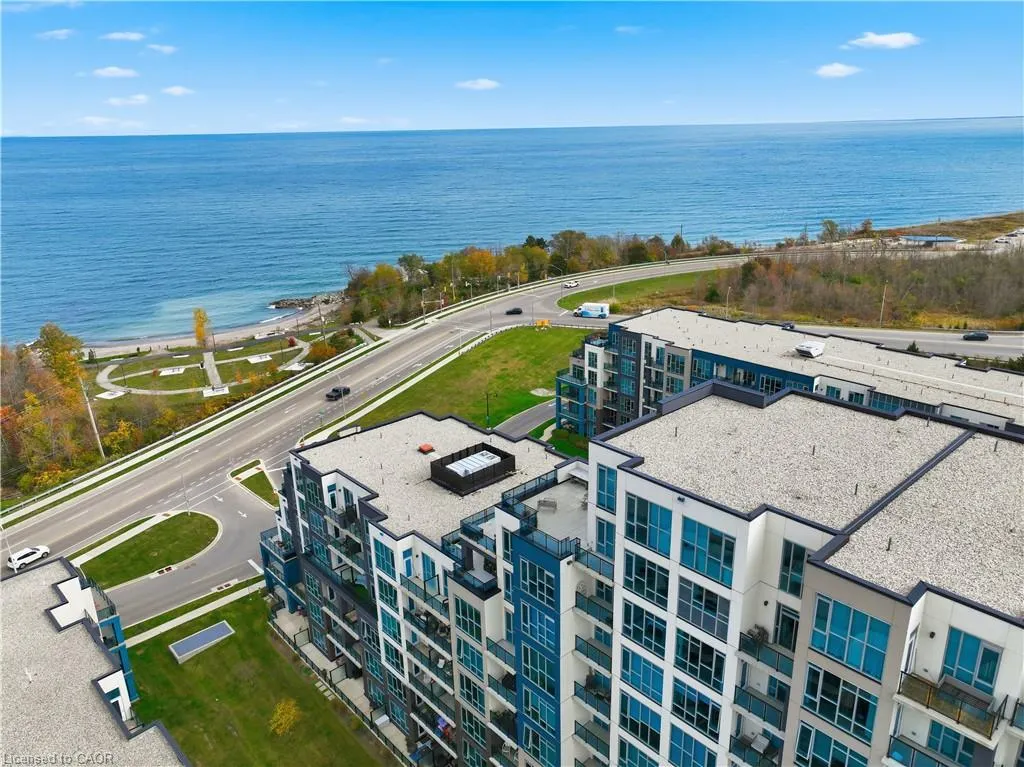 16 Concord Place #807
