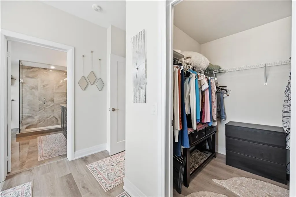 16 Concord Place #807