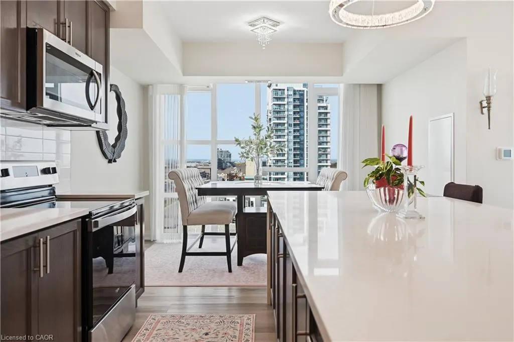 16 Concord Place #807