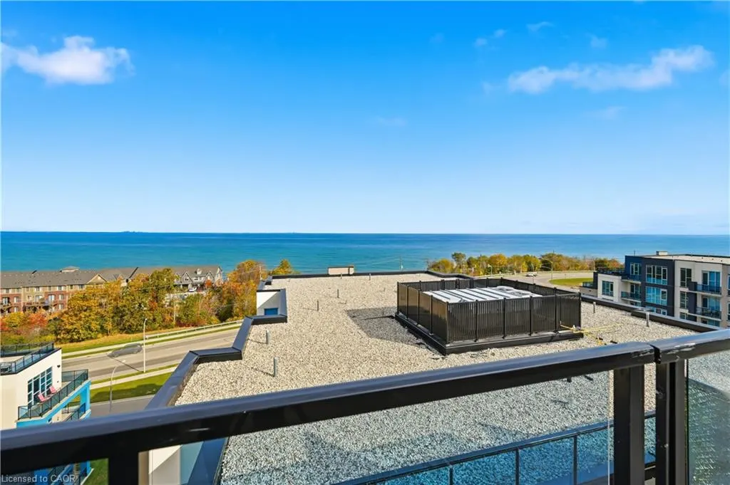 16 Concord Place #807