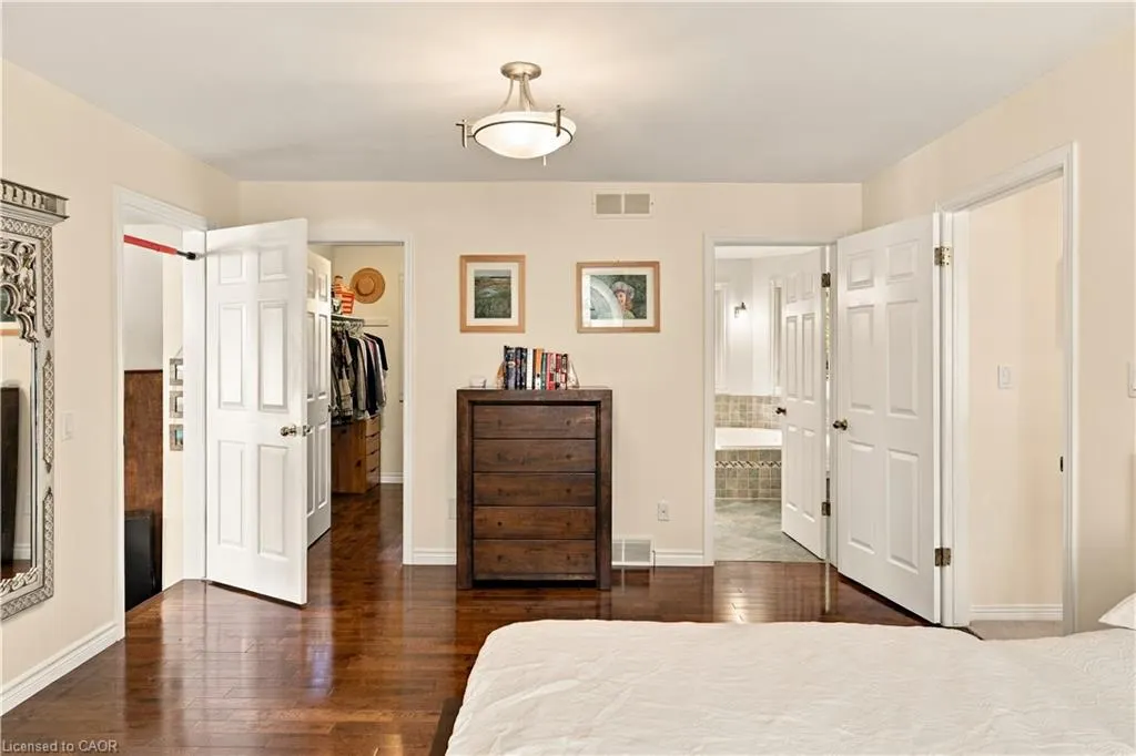 575 Hemingway Place