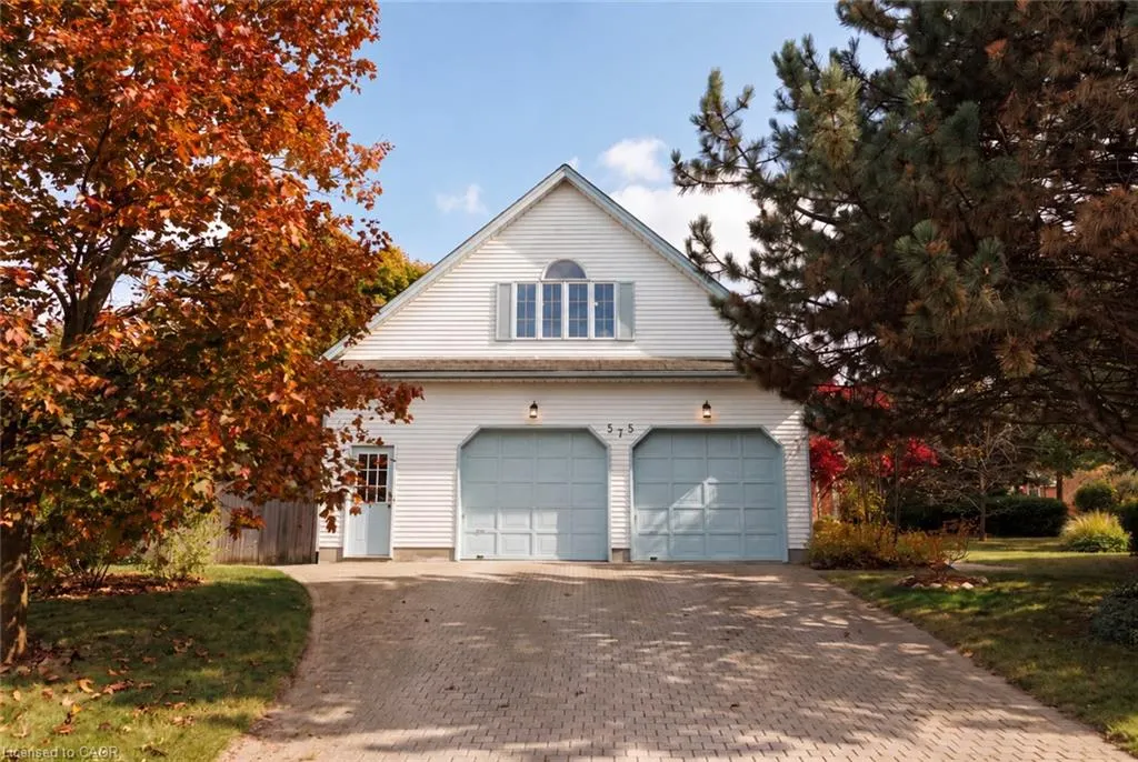 575 Hemingway Place