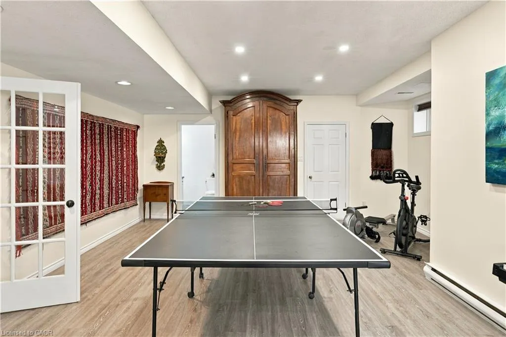 575 Hemingway Place