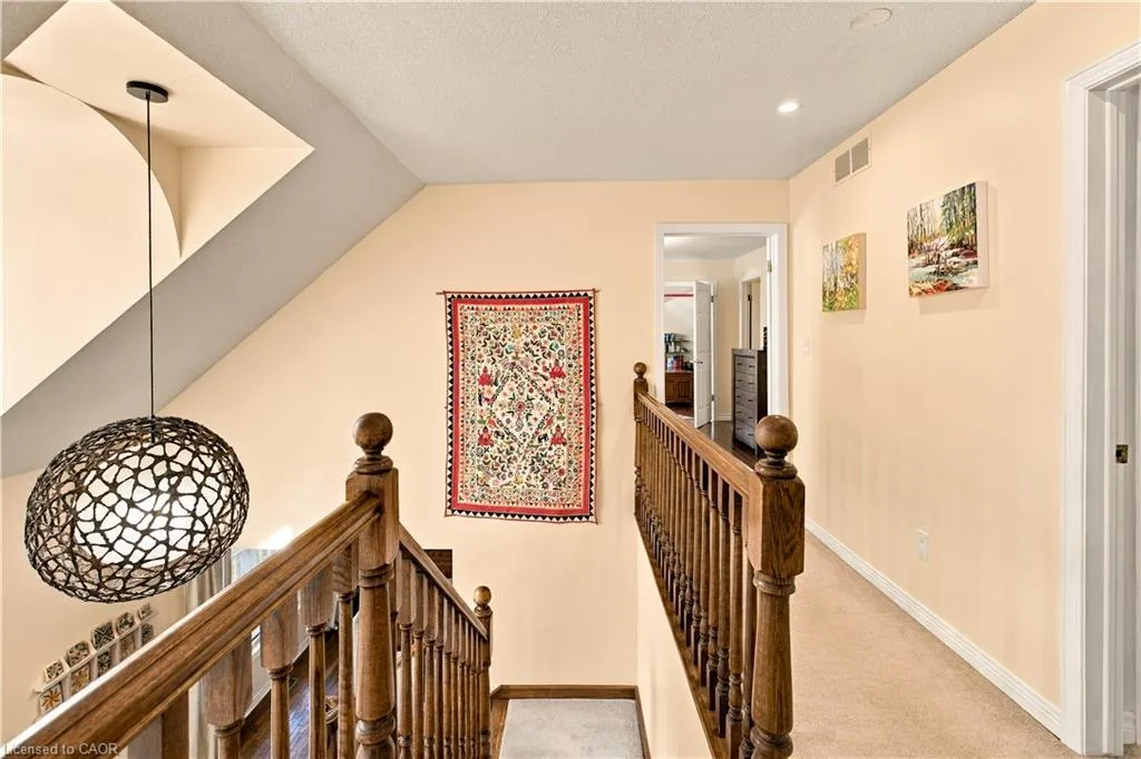 575 Hemingway Place