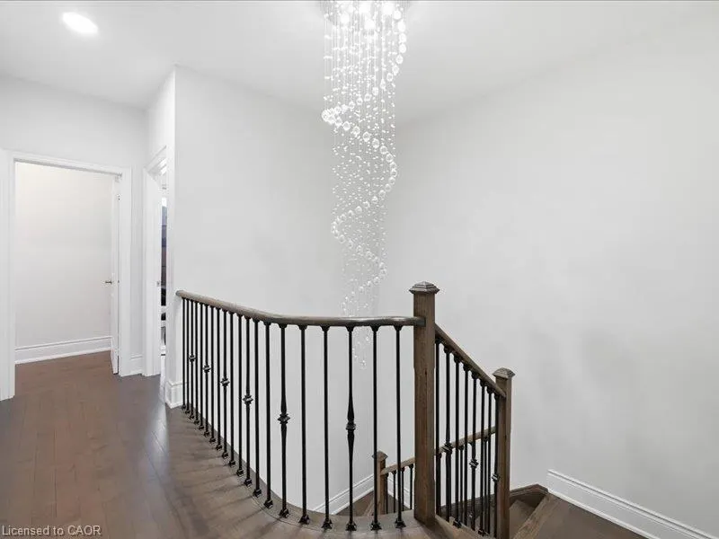 39 Avanti Crescent