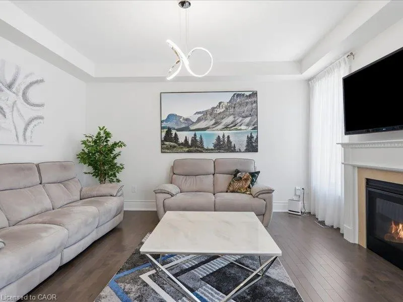 39 Avanti Crescent