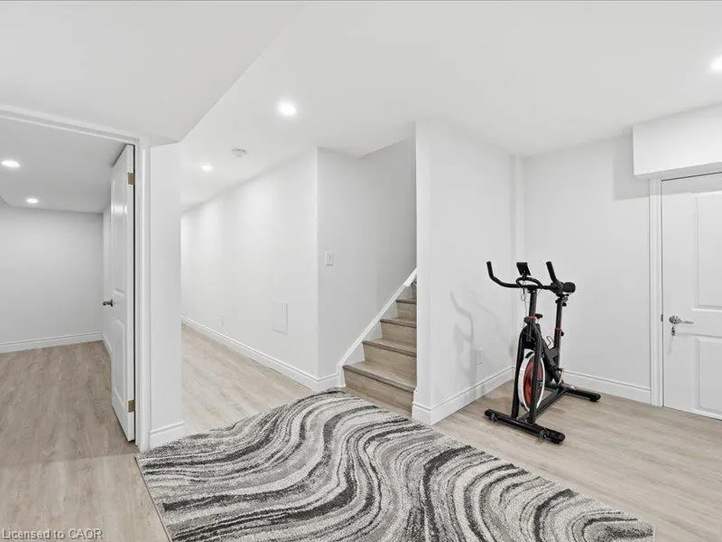 39 Avanti Crescent