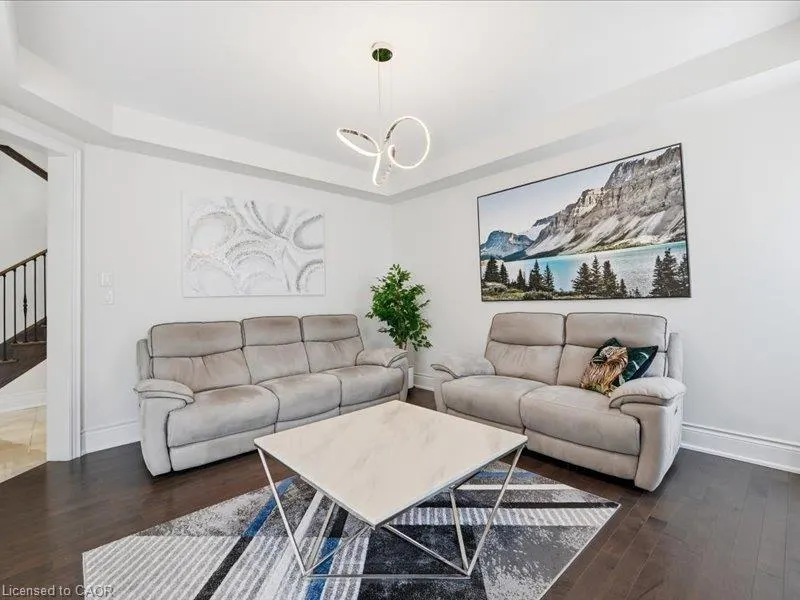 39 Avanti Crescent
