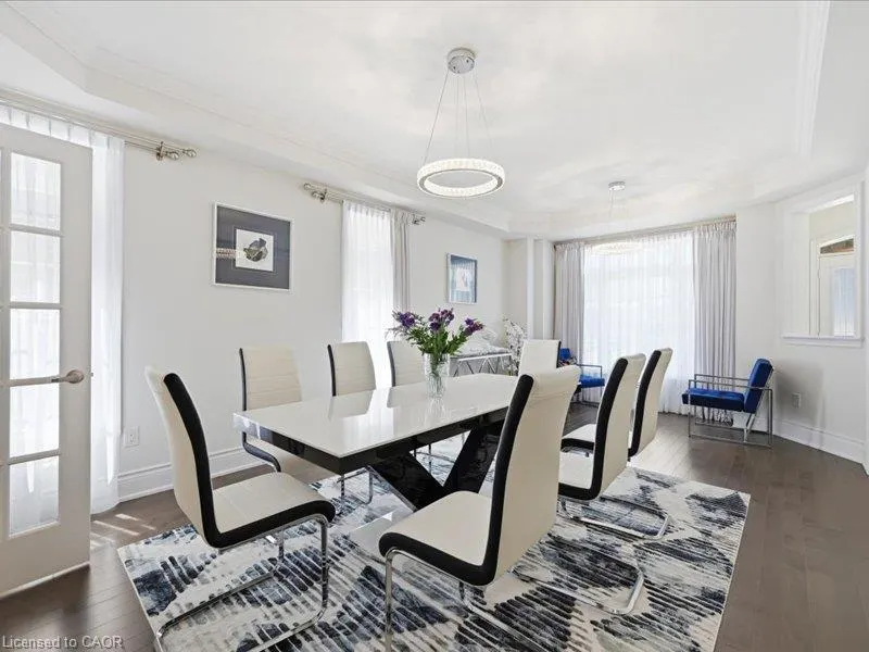 39 Avanti Crescent