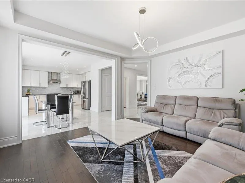 39 Avanti Crescent