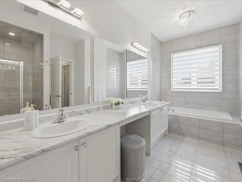 39 Avanti Crescent