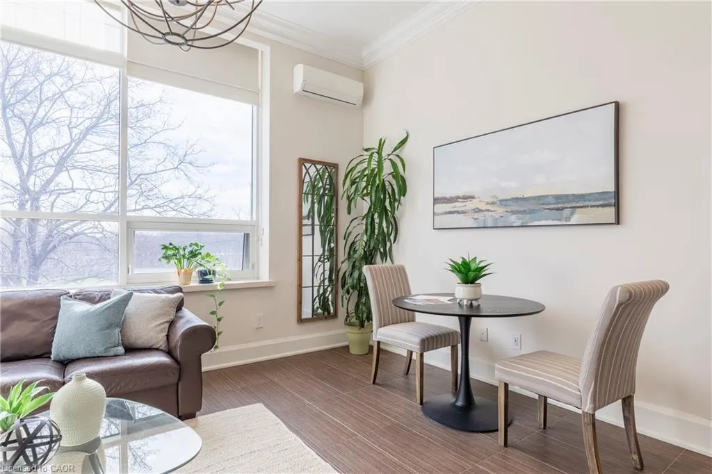397 King Street W #207