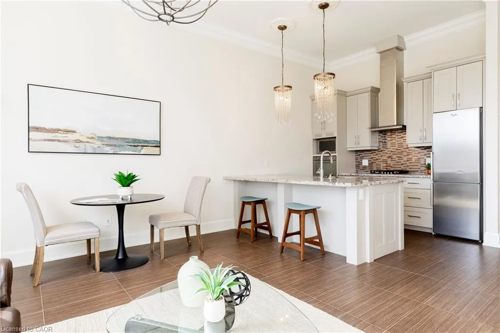 397 King Street W #207