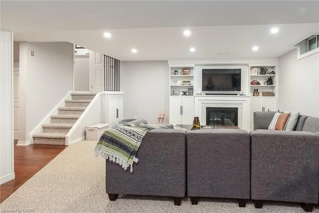 677 Langlaw Drive