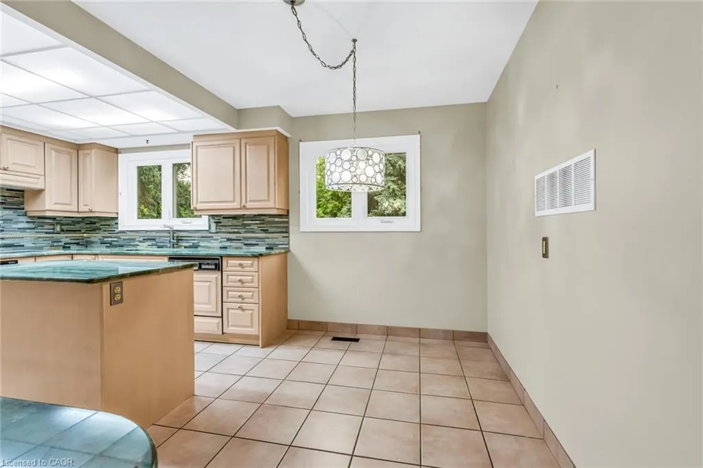 2529 Claymore Crescent