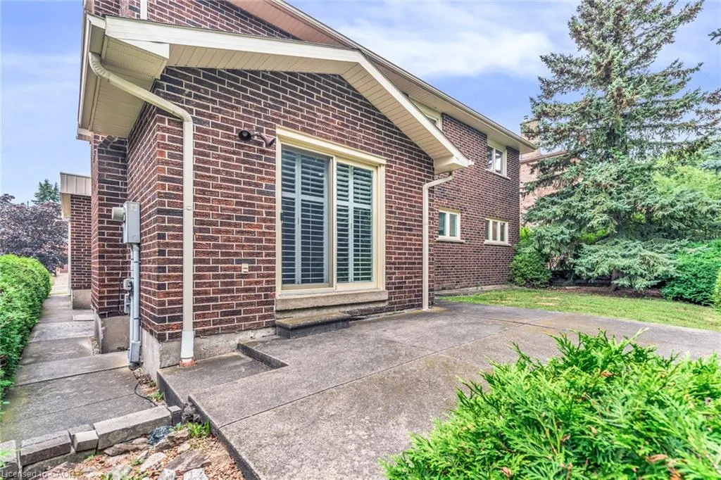 2529 Claymore Crescent
