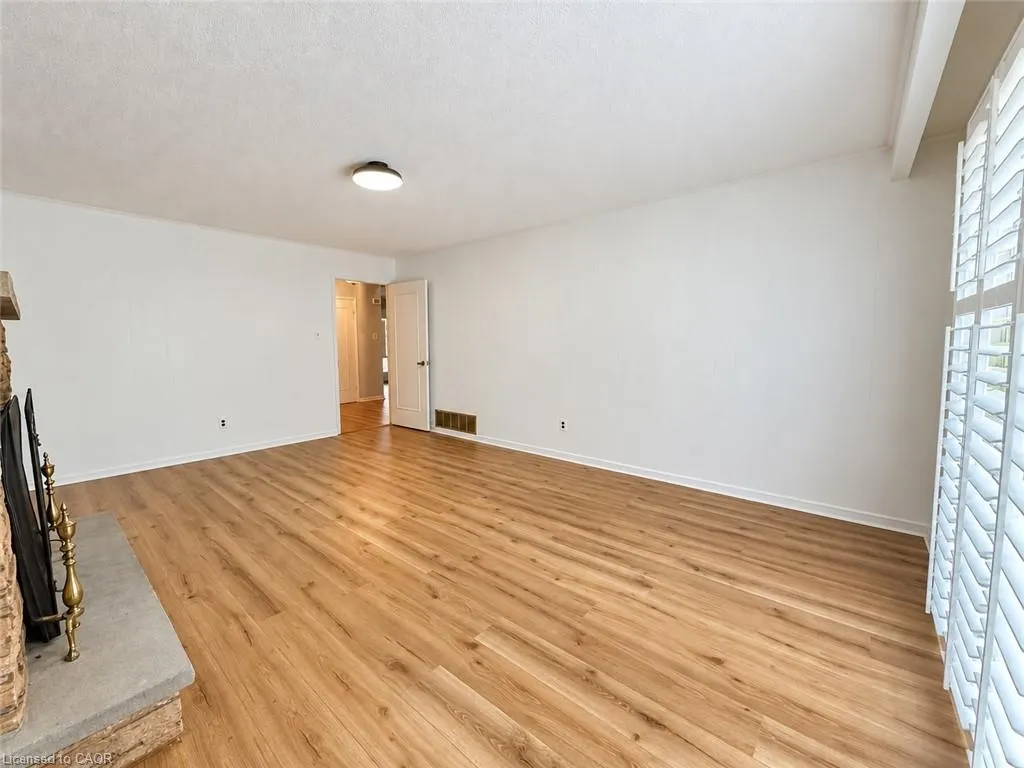 2529 Claymore Crescent