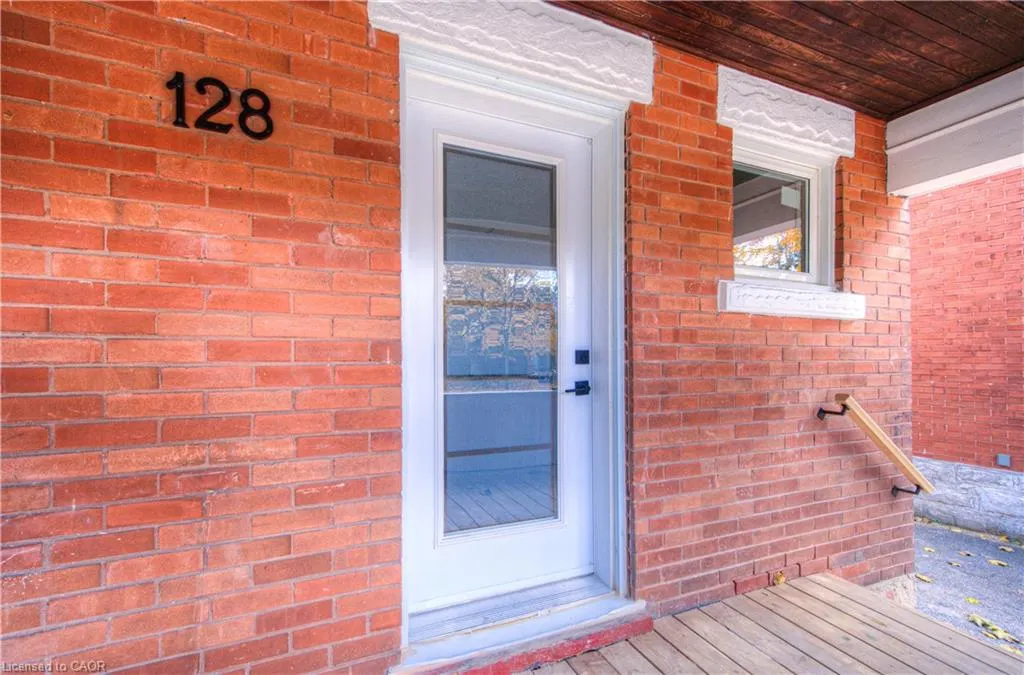 128 Homewood Avenue