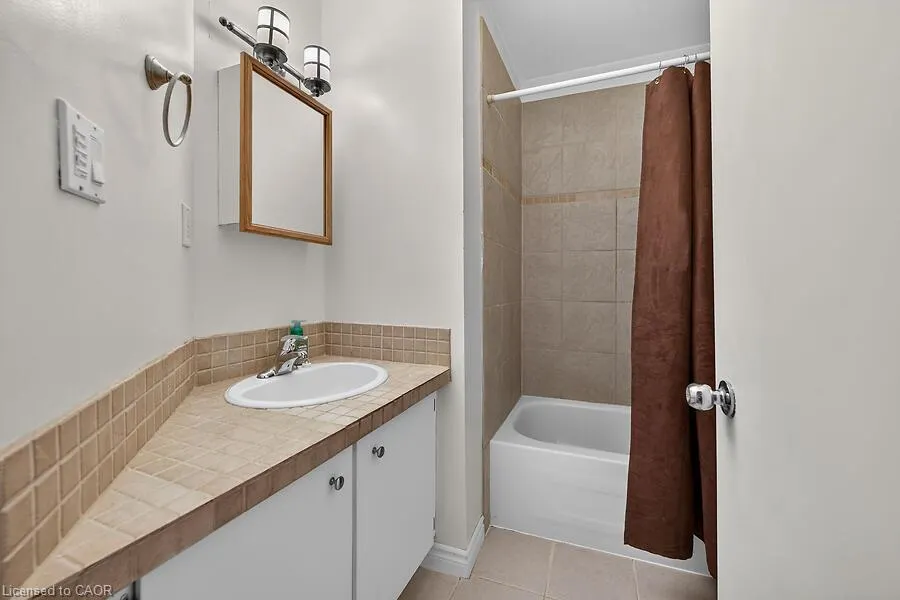 63 Fonthill Road #3
