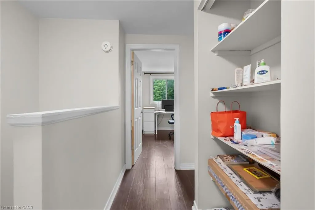 421 Bairstow Crescent