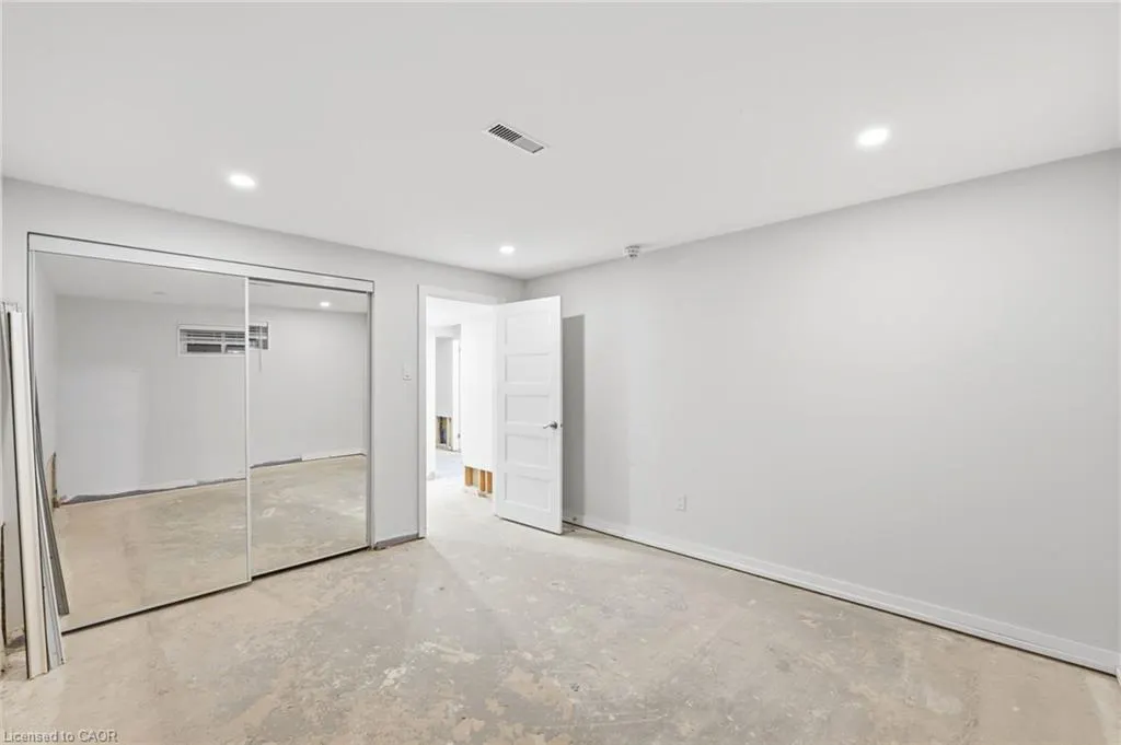 23 Logstone Crescent