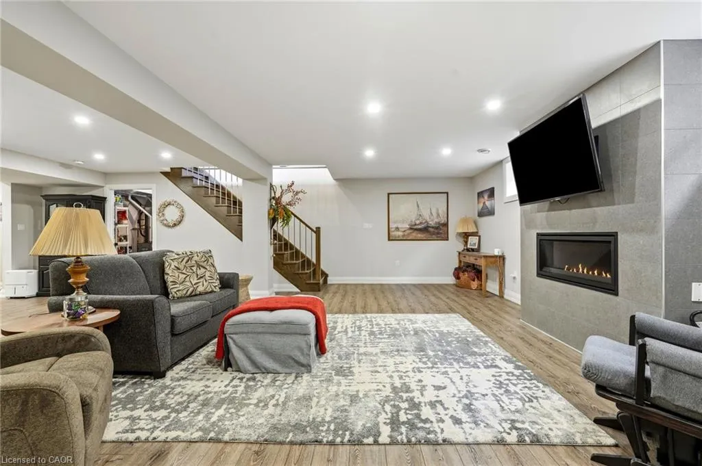 42 Carlton Avenue