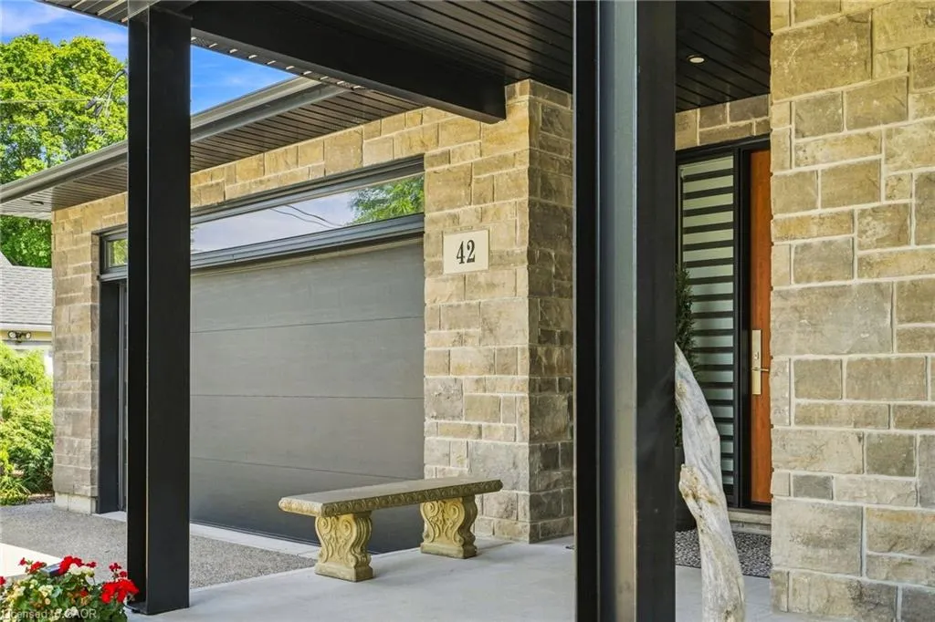 42 Carlton Avenue