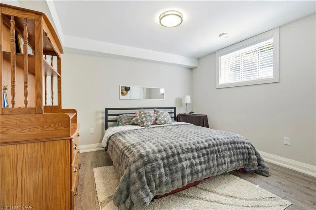 42 Carlton Avenue