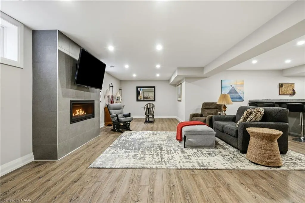 42 Carlton Avenue