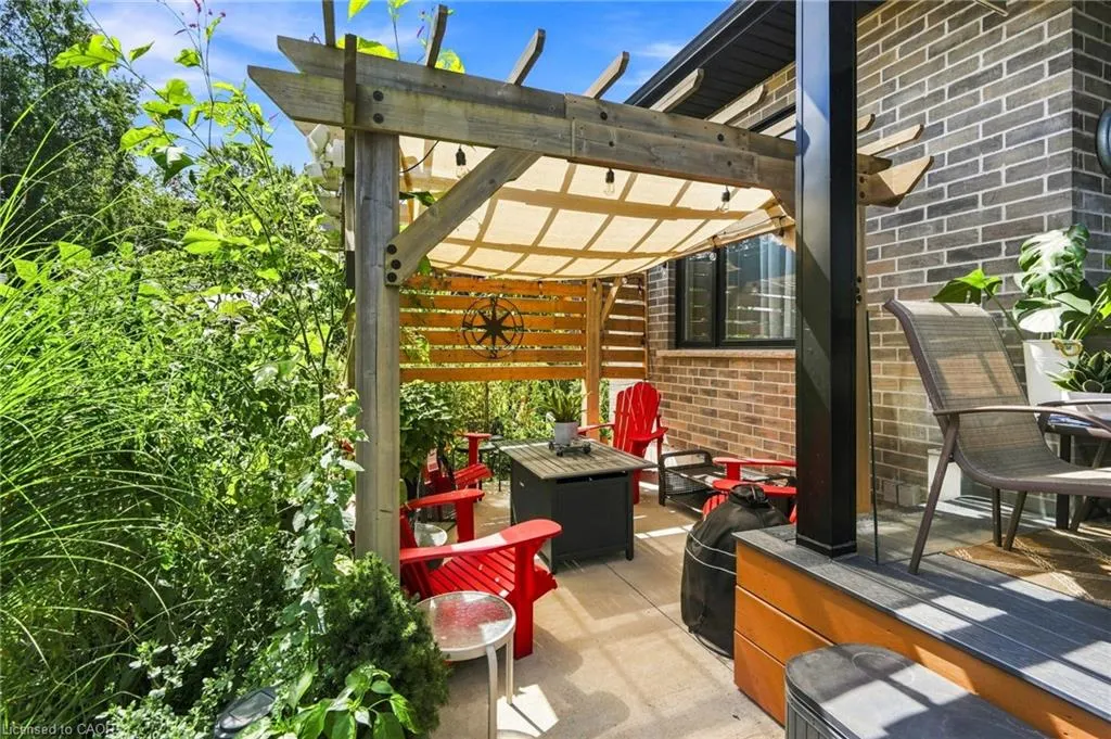42 Carlton Avenue