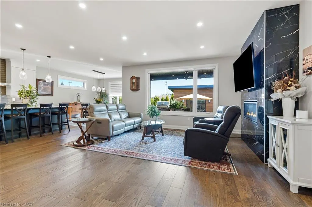 42 Carlton Avenue