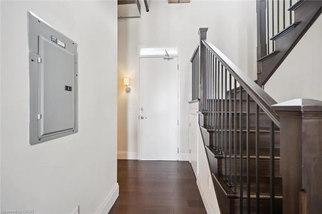 25 Concession Street #204