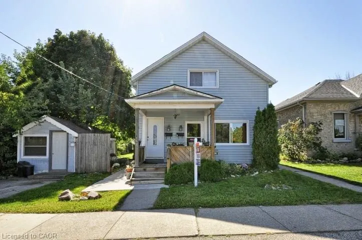 352 Dundas Street #4